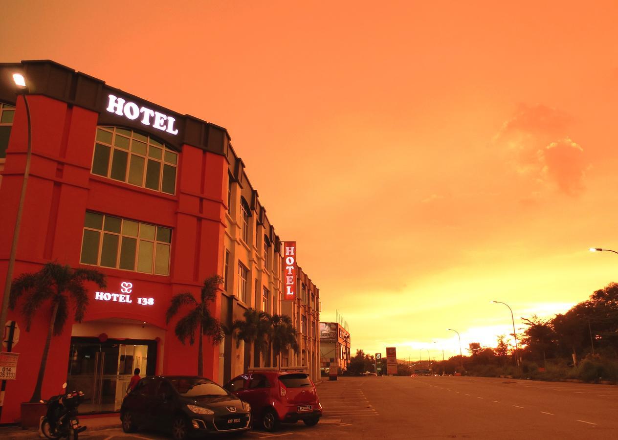 Hotel Uptown Subang Airport Shah Alam Exterior foto